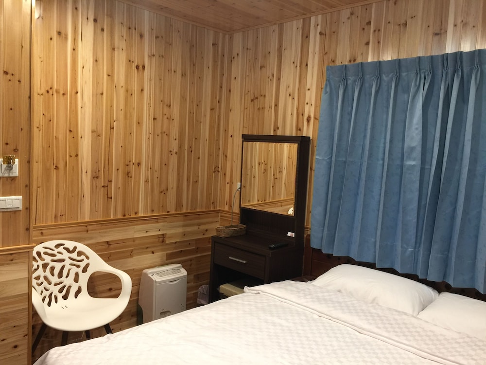 Standard Double Room, 1 Queen Bed photo 3