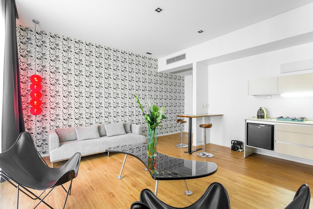 Deluxe Suite photo 2