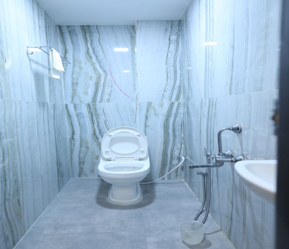 Executive Room - Photo 5