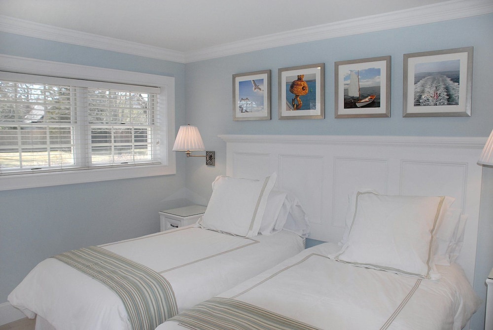 Room, Multiple Beds photo 1