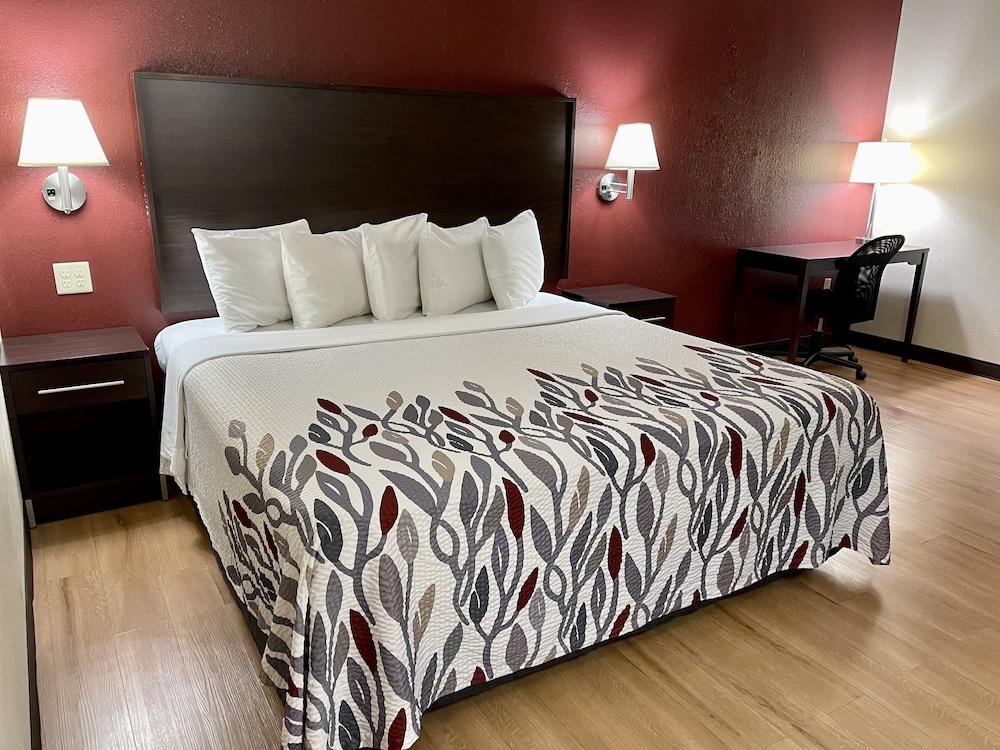 Superior Room, 1 King Bed, Non Smoking - Photo 1