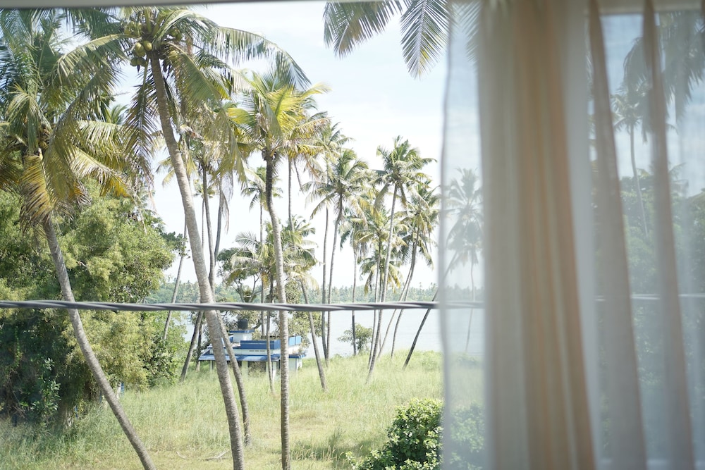 Deluxe Double Room, Partial Ocean View, Corner