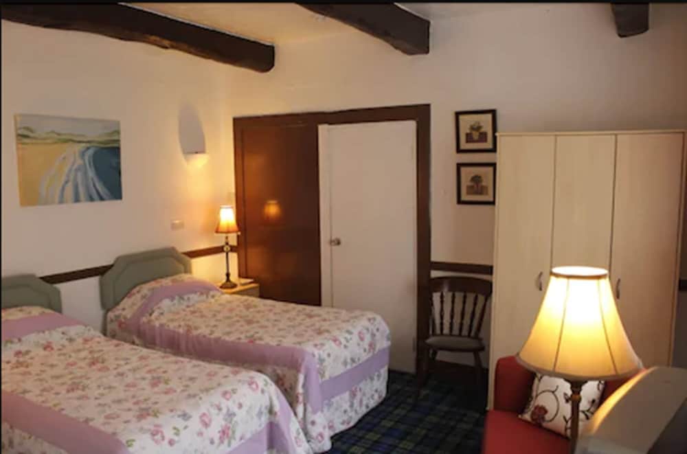 Double or Twin Room photo 2