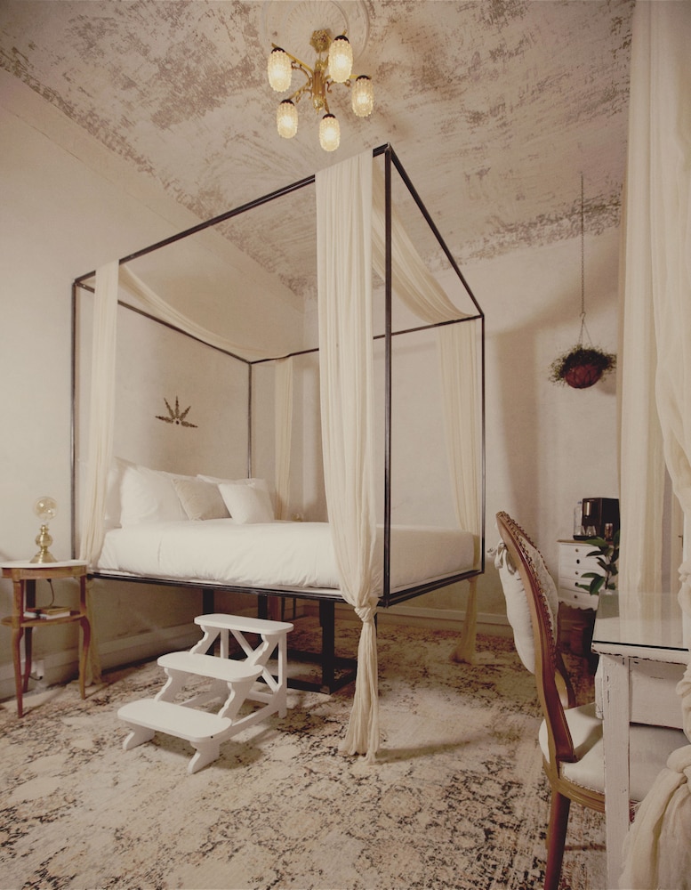 Suite (Garden Retreat) photo 1