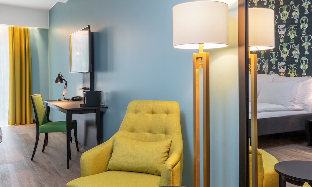 Junior Suite, Non Smoking - Photo 3