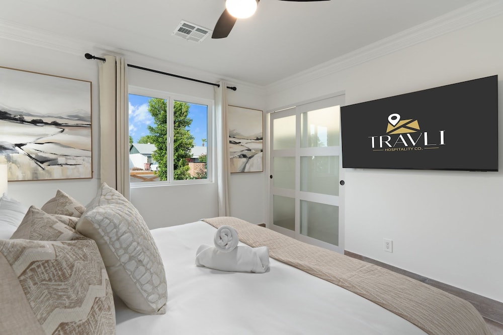 NEW The Hensley on Hubbell Designer Oasis w Pool, Photo 42