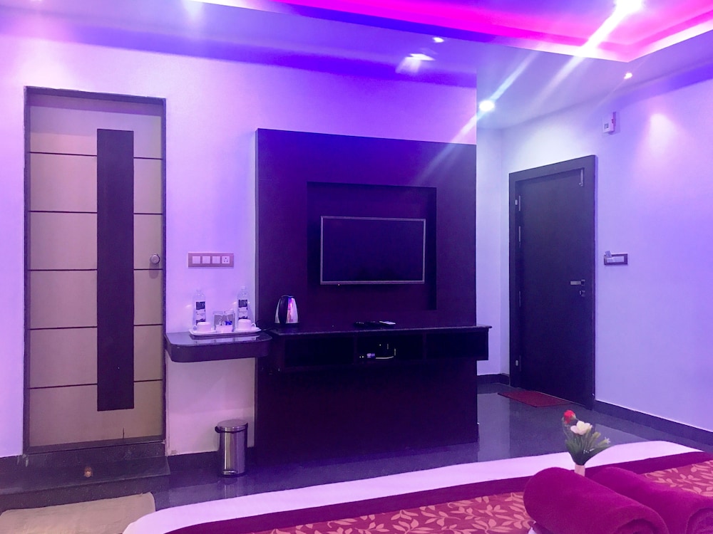 Deluxe Room A/c - Photo 4