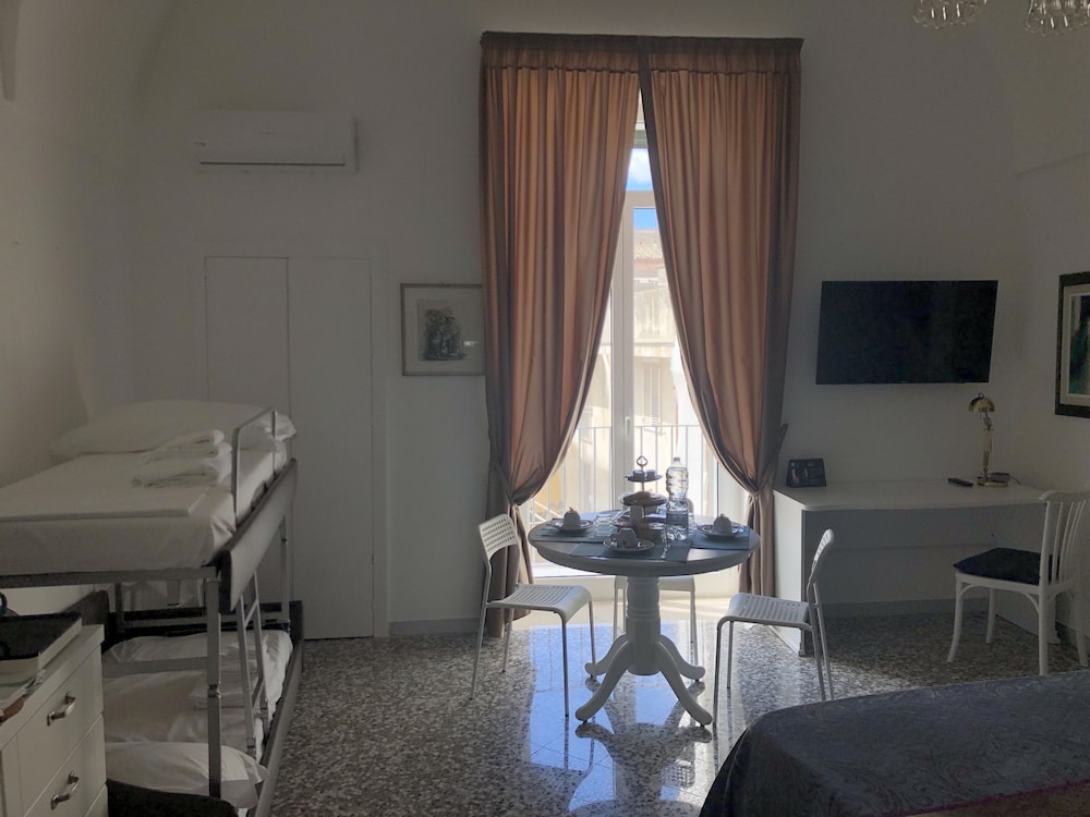 Double room with private bathroom photo 3
