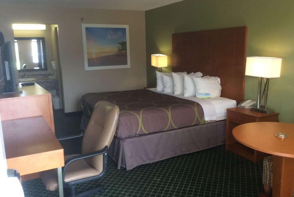 Room, 1 King Bed, Non Smoking photo 1