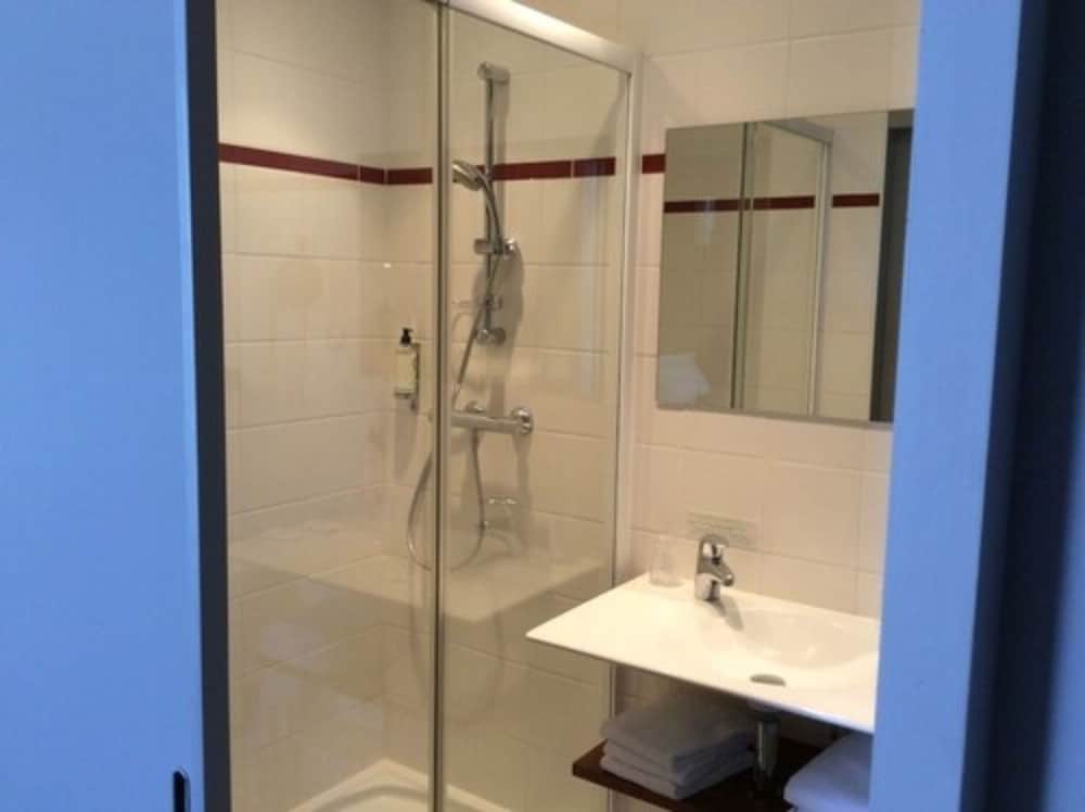 Superior Room, 1 Double Bed, Non Smoking (Larger Room;Twin bed on request) - Photo 11