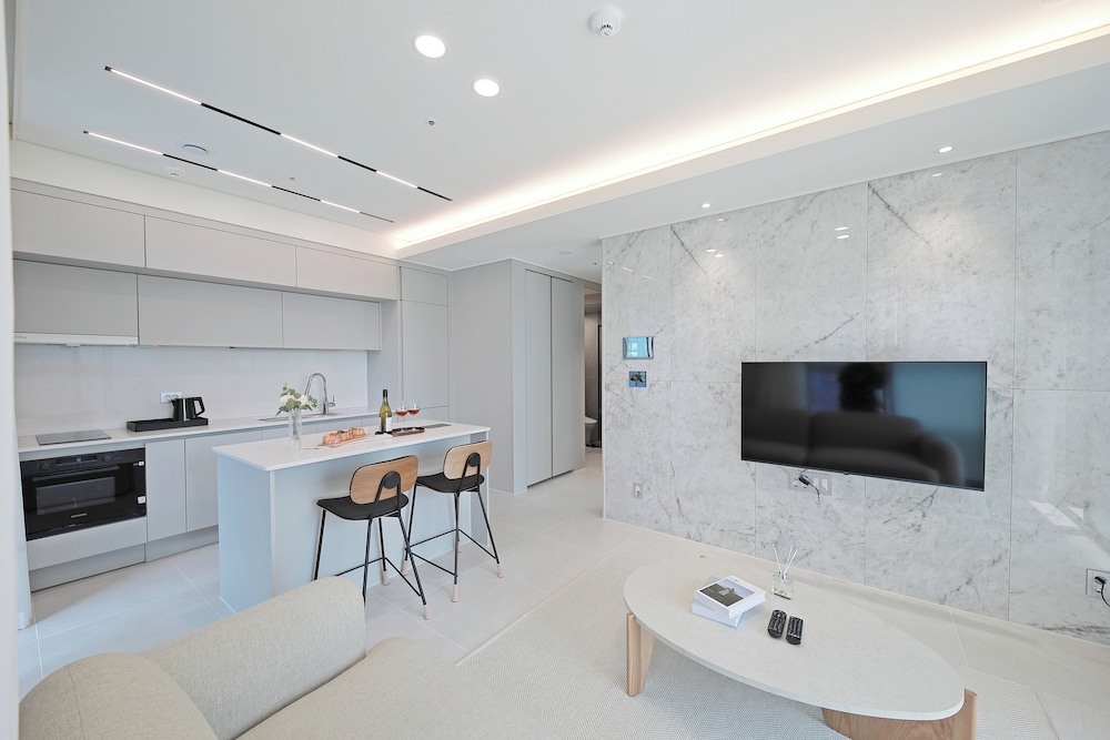 Executive Studio Suite