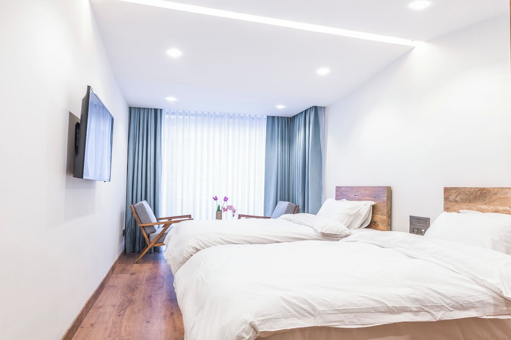 Deluxe Twin Room - Photo 3