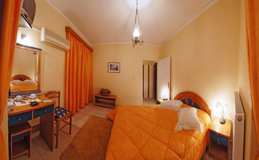 Basic Double Room Single Use - Photo 2
