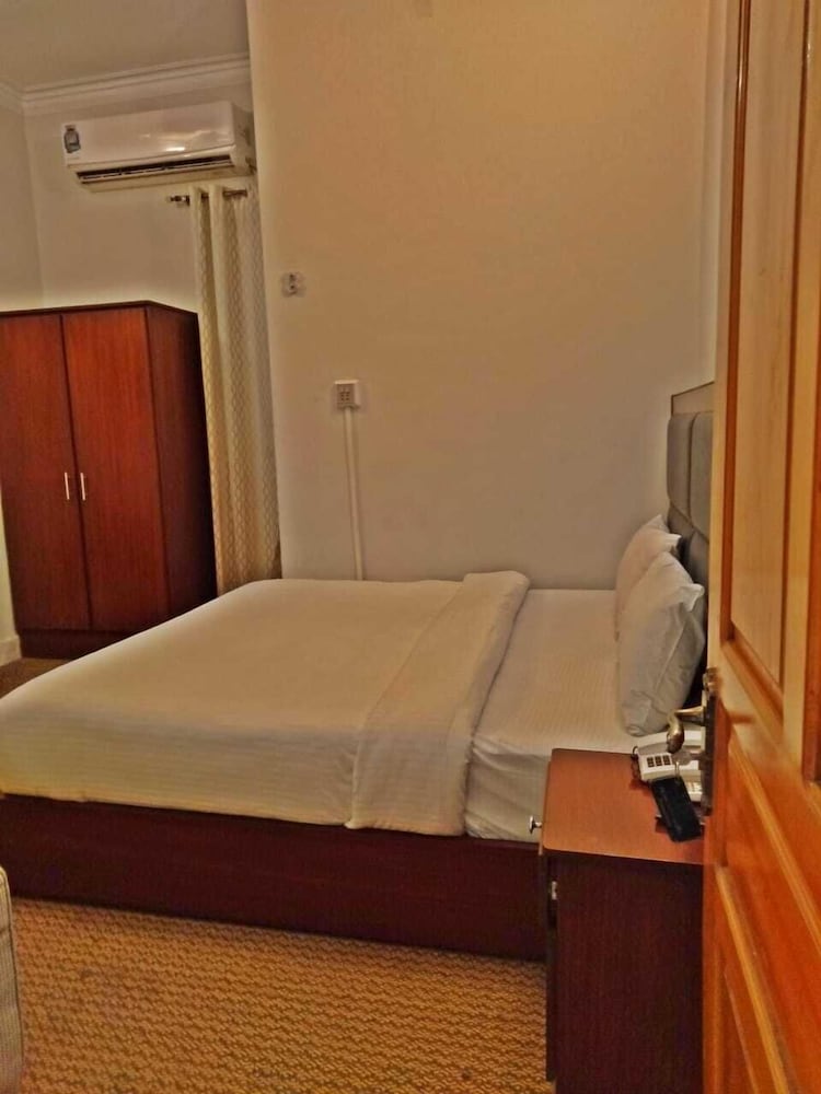 Deluxe Single Room, Patio, City View
