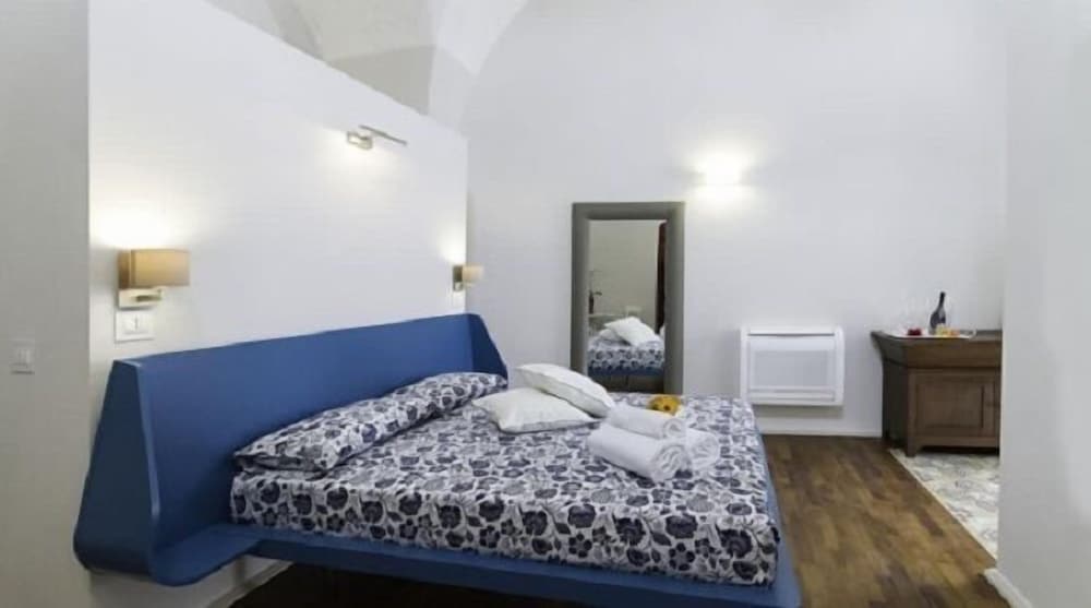 Double Room - Photo 3