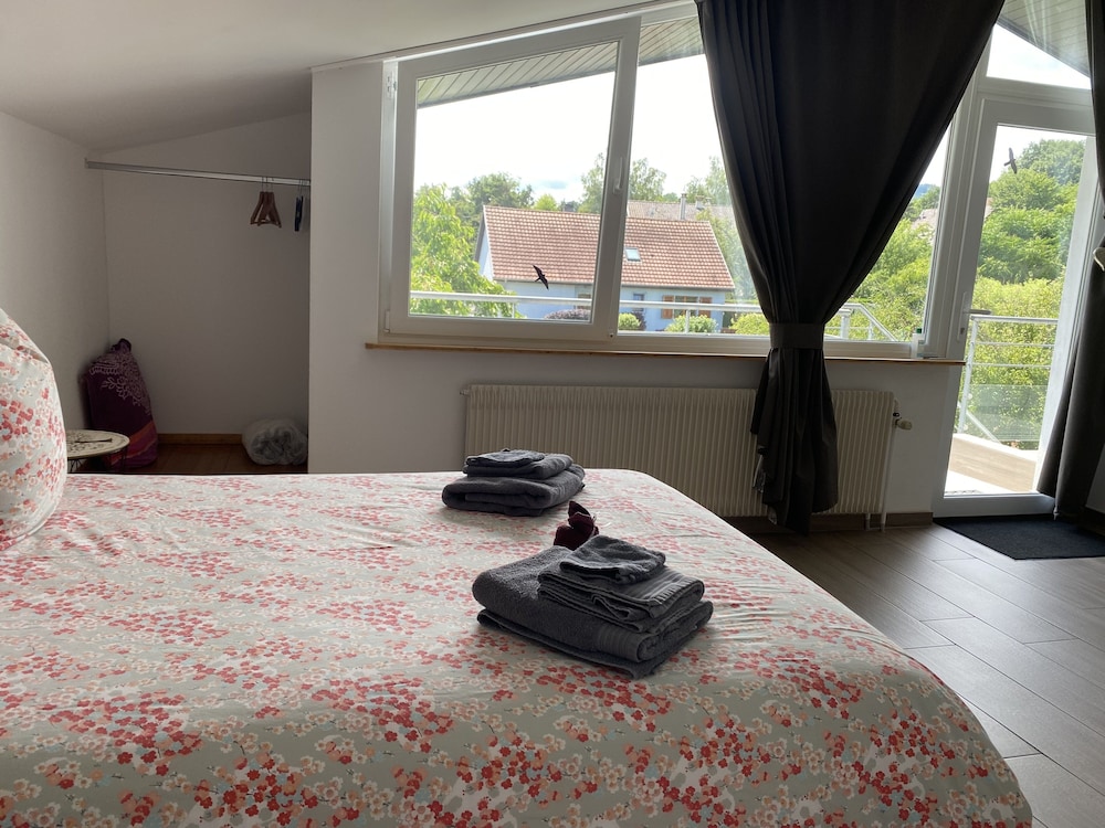 Comfort Double Room, Ensuite, Garden View (Chambre Pink Lady) - Photo 36
