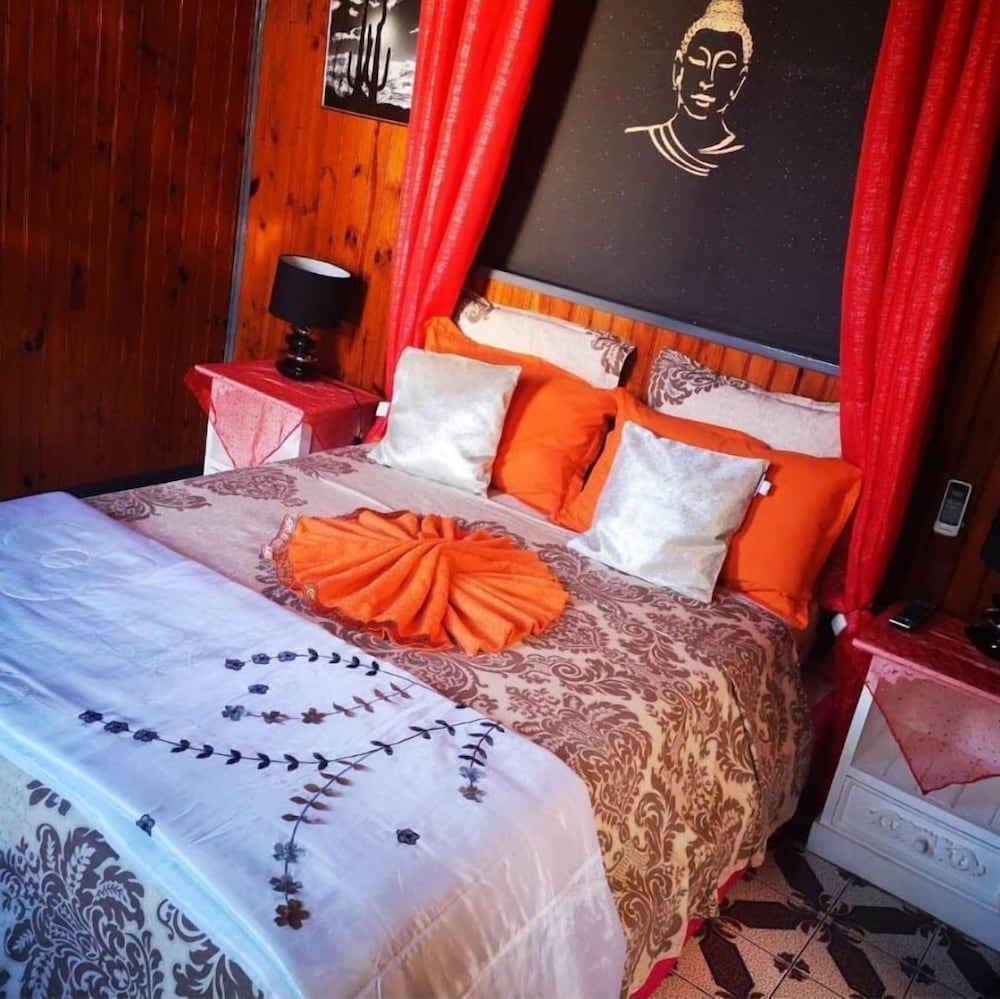 Double Room, 1 Double Bed (Geranium) photo 3