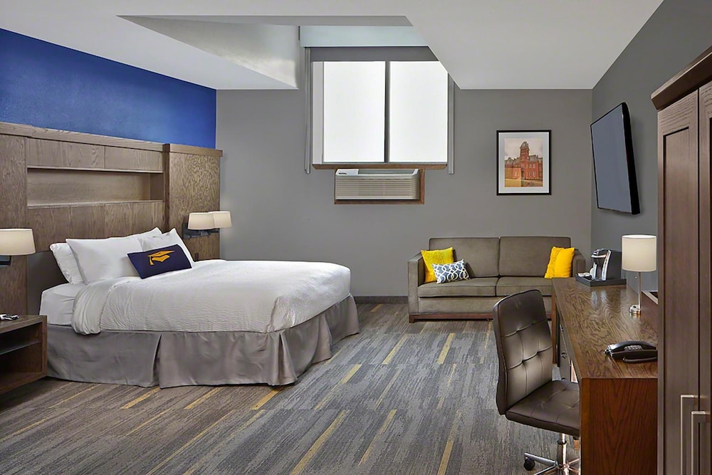 Room, 1 King Bed, Accessible (Hearing)