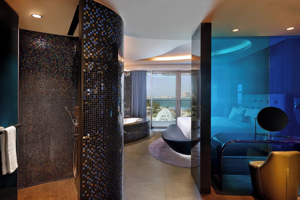 W Suite, 1 Bedroom Suite, 1 King, Partial Ocean View, Terrace