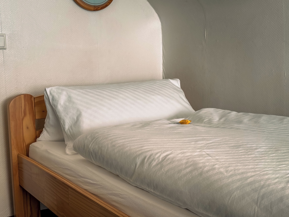 Economy Single Room