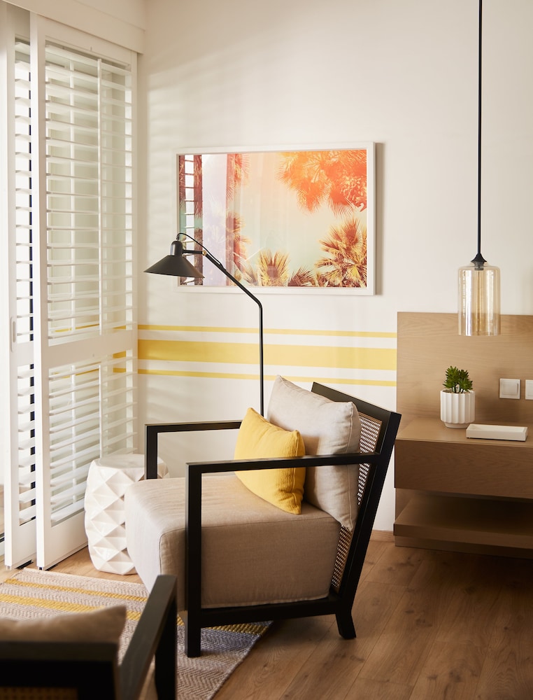 OCEAN JUNIOR SUITE (70 sqm) - Photo 4