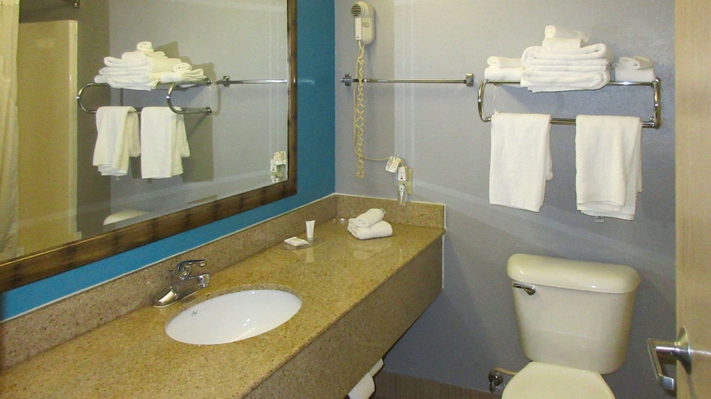 Suite, 2 Queen Beds, Non Smoking - Photo 7