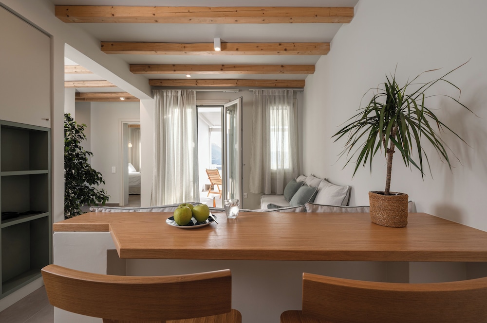 Superior Suite, Sea View