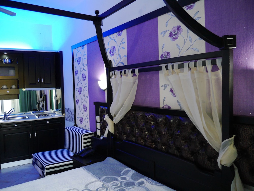 Apartment, 1 Bedroom with Garden View