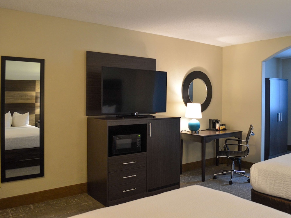 Suite, 2 Queen Beds, Non Smoking - Photo 11
