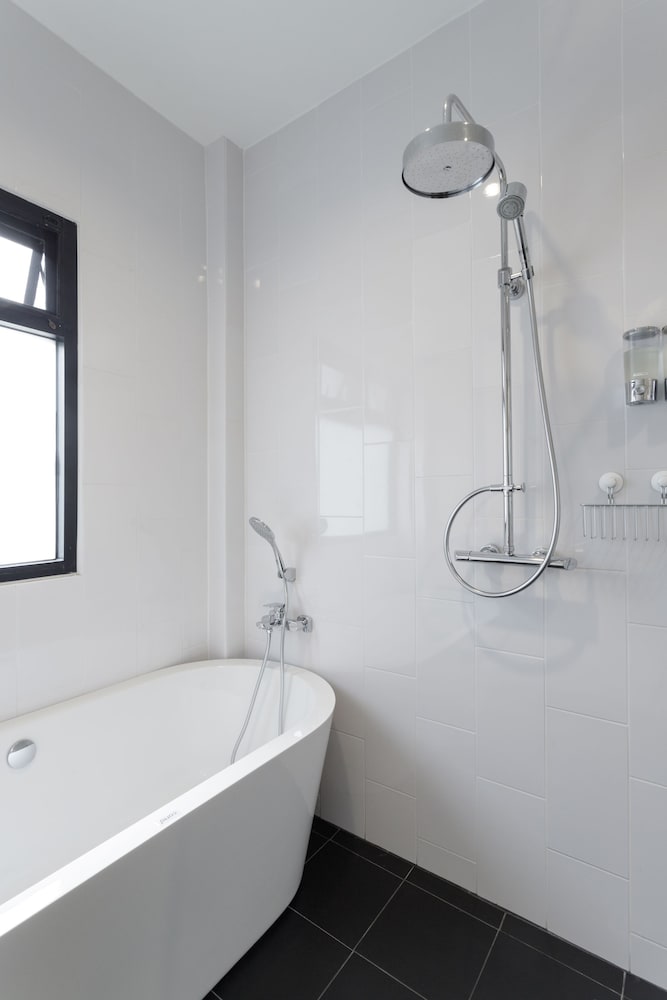 Quad Room - Photo 15