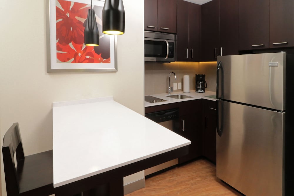 Suite, 1 Bedroom, Kitchen photo 3