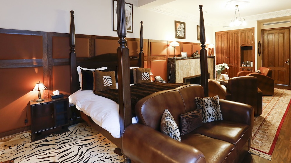 Suite - Photo 4