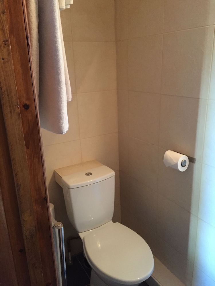 Classic Double Room - Photo 17