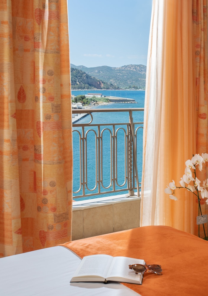 Classic Double Room, Partial Sea View photo 1
