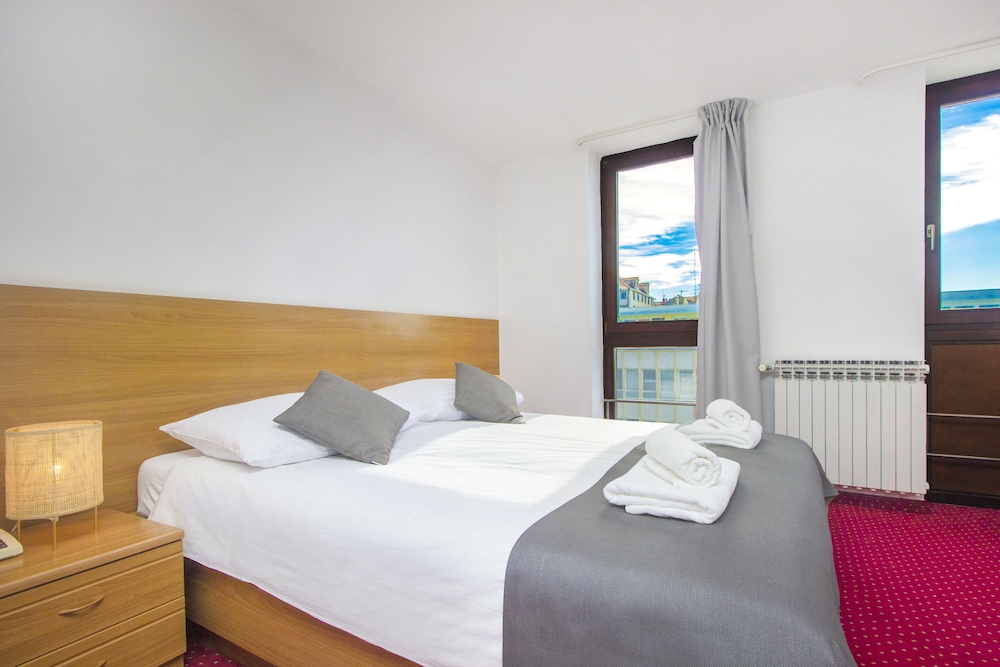 Double Room, Sea View - Photo 5