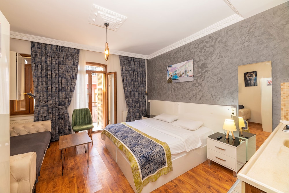 Superior Triple Room photo 1