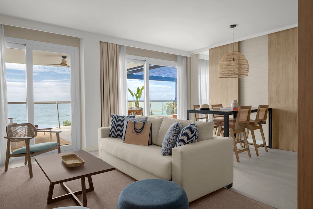 Seascape Suite with Private Pool
