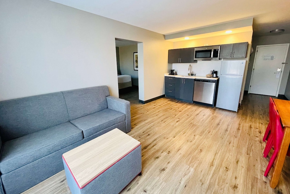 Superior Room, Multiple Beds, Non Smoking (Kitchenette) - Photo 3