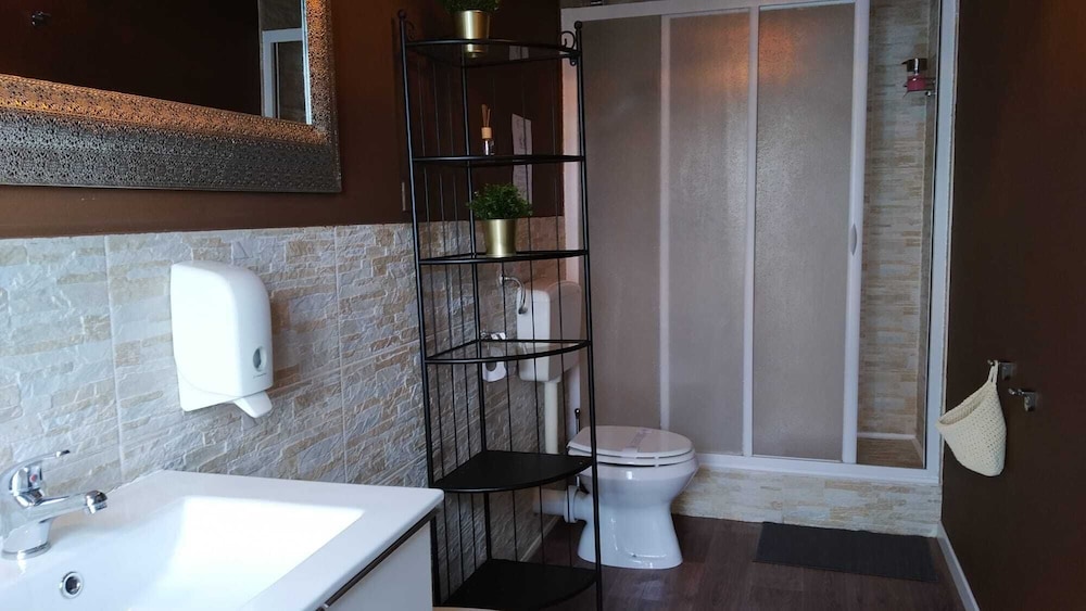 Double Room, Balcony (83) - Photo 3