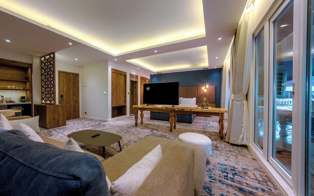 Suite Room Beachfront photo 3