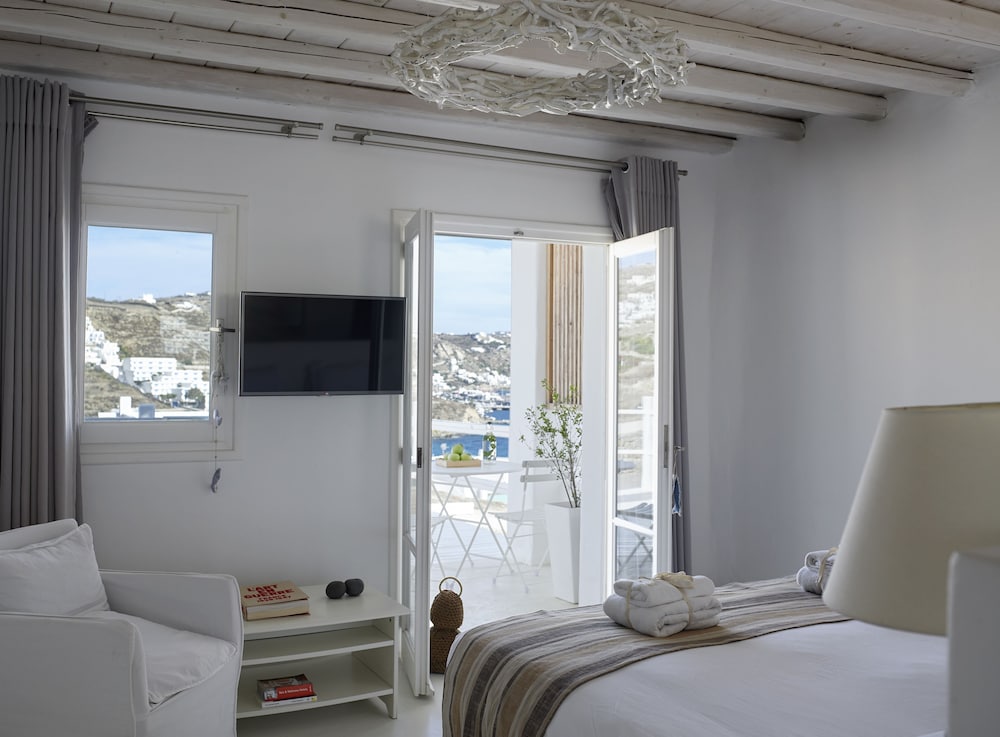 Deluxe Sea View Suite (Outdoor Mini Plunge Pool) - Photo 7