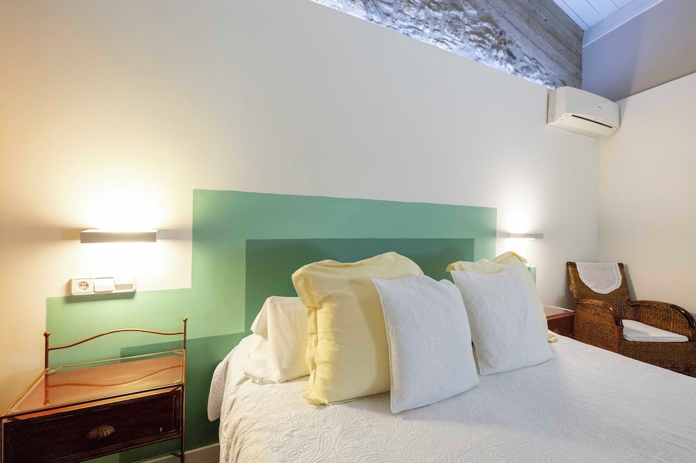Standard Double or Twin Room - Photo 4