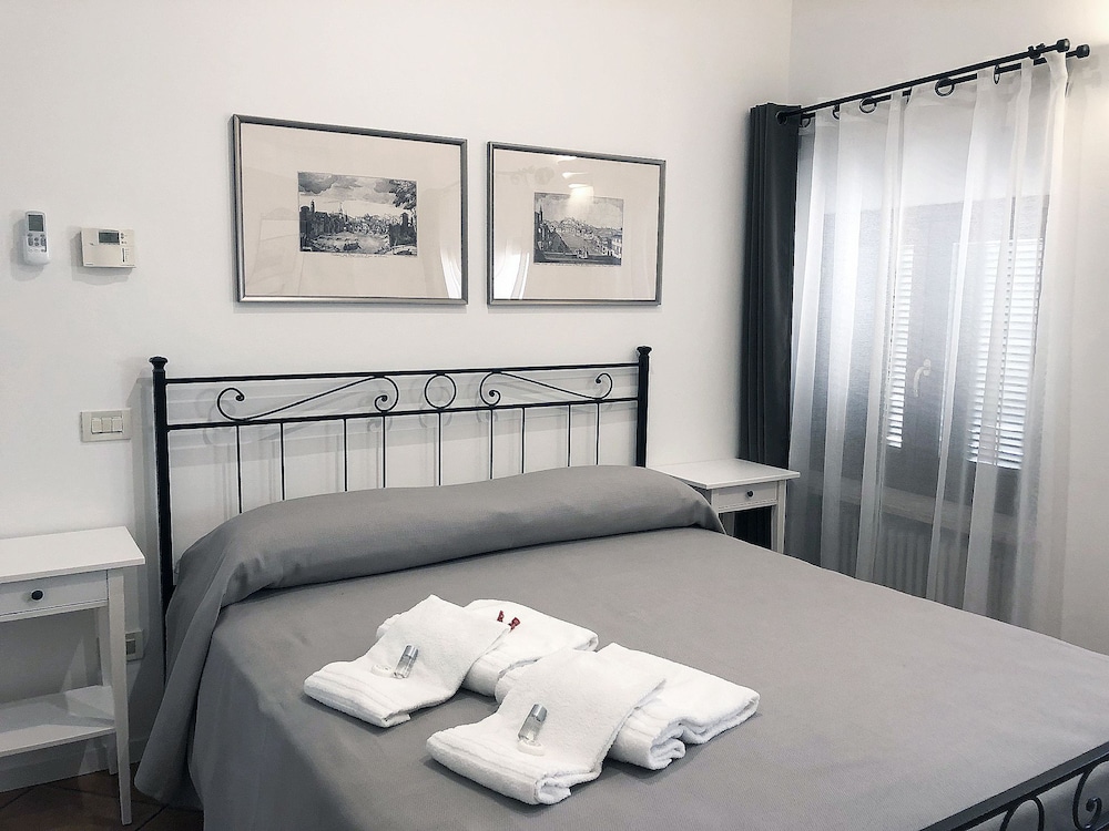 Basic Double Room