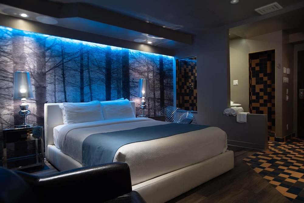 Signature Room photo 1