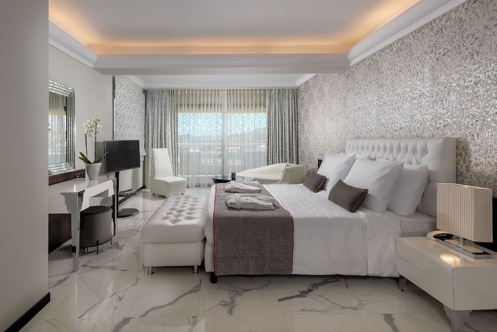 La Marquise Suite Sea View photo 3