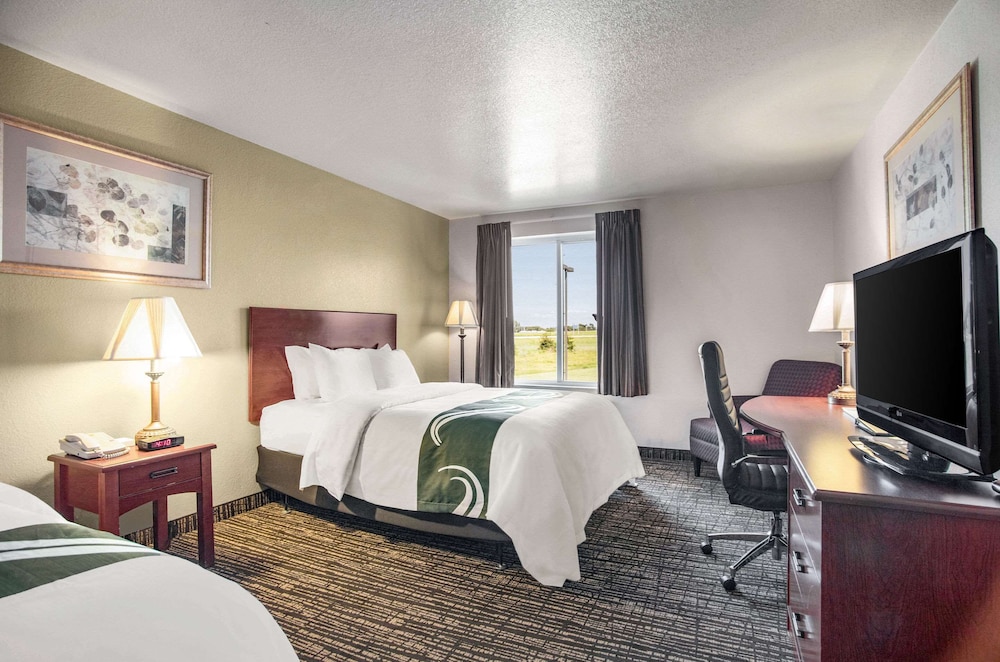 Standard Room, 2 Queen Beds, Non Smoking - Photo 2