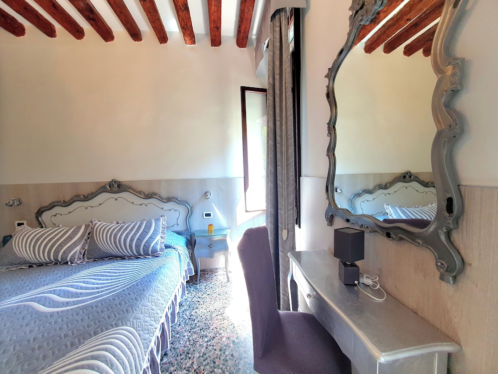 Triple Room, Shared Bathroom, Garden View photo 2