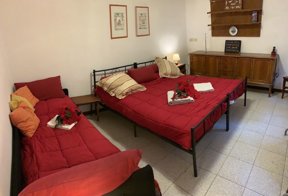Triple Room, Shared Bathroom, City View