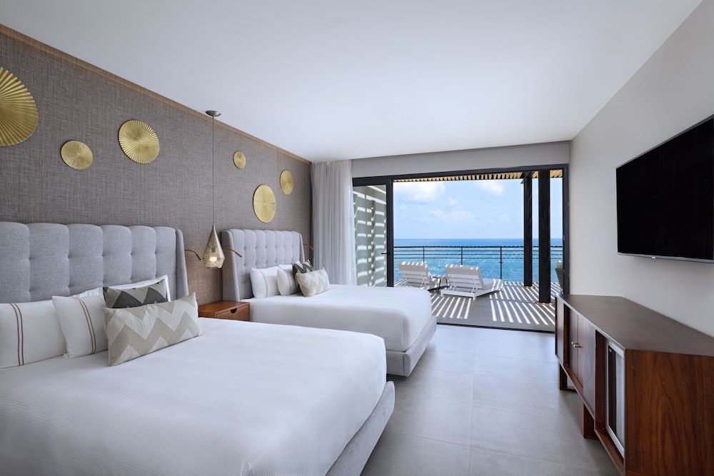Presidential Room, 2 Bedrooms, Oceanfront