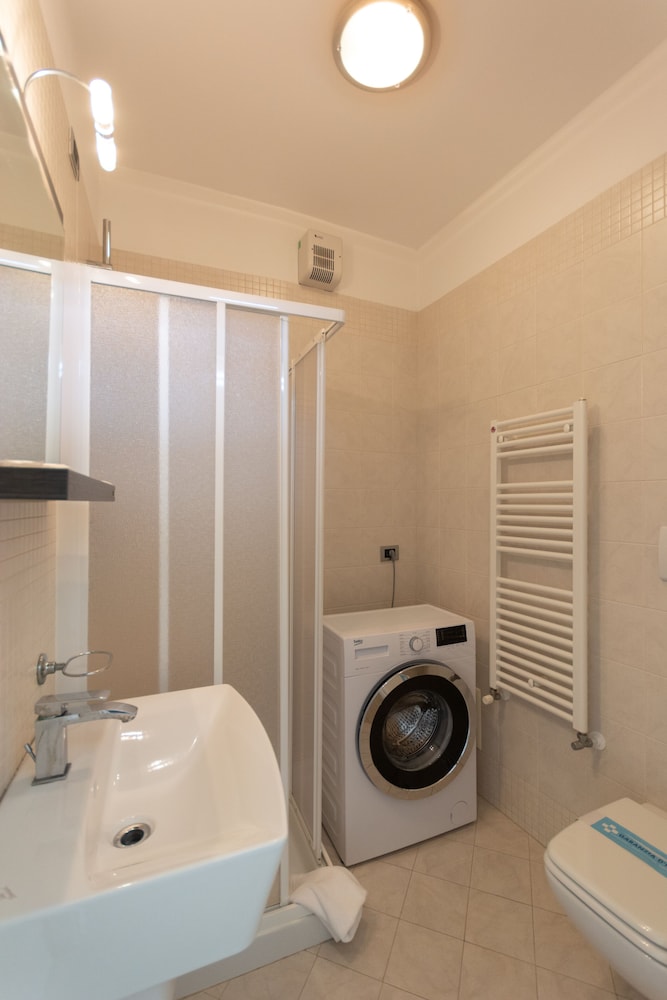 Apartment (2 Levels- 6 Pax) photo 2